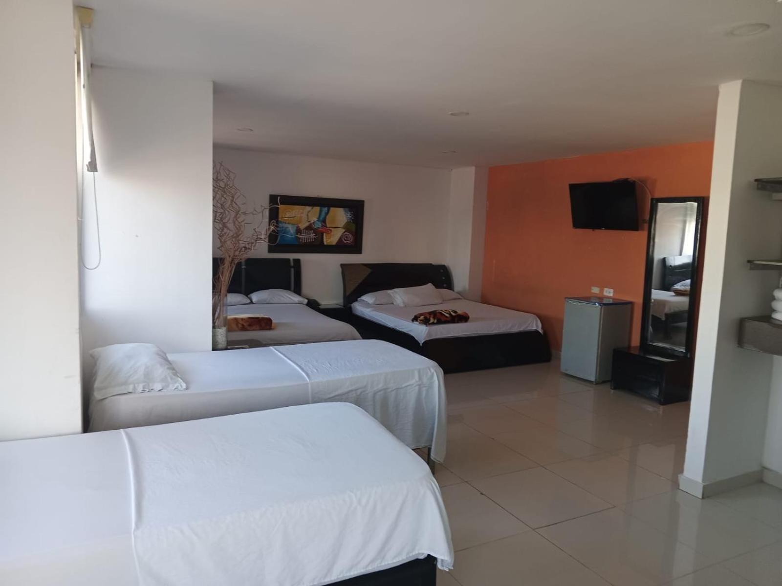 Hotel Intersuites Barranquilla  Buitenkant foto