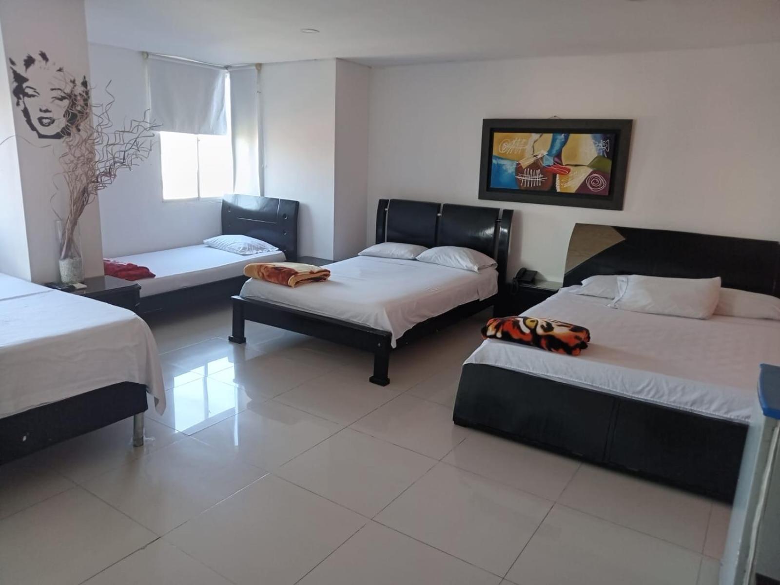 Hotel Intersuites Barranquilla  Buitenkant foto